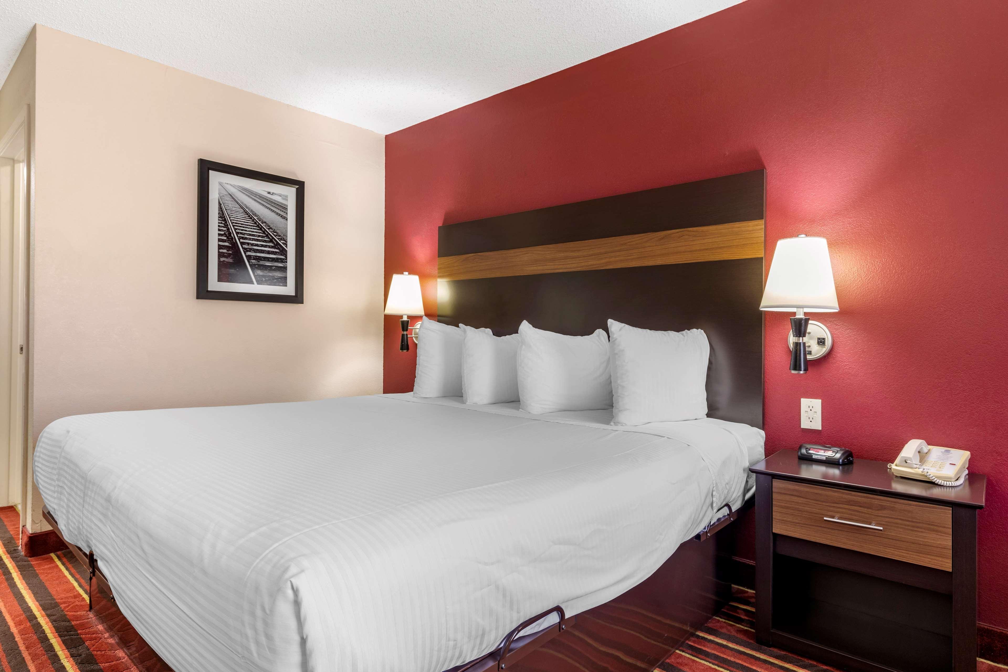 Best Western Lindale Inn מראה חיצוני תמונה